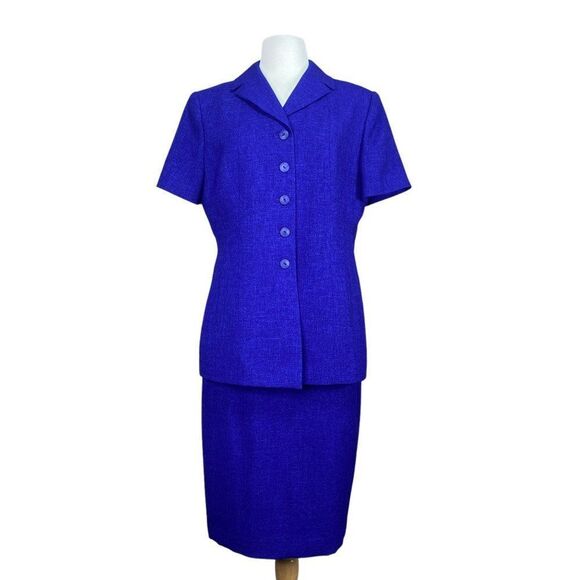 Le Suit Dresses & Skirts - Le Suit Skirt Suit Set‎ 12 Petite